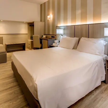 Hotel San Donato - Centro 4*